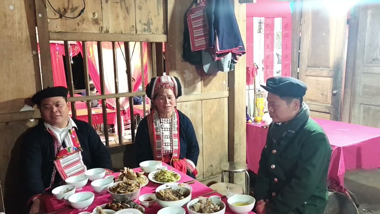 Hát giao duyên đám cưới dao đỏ 