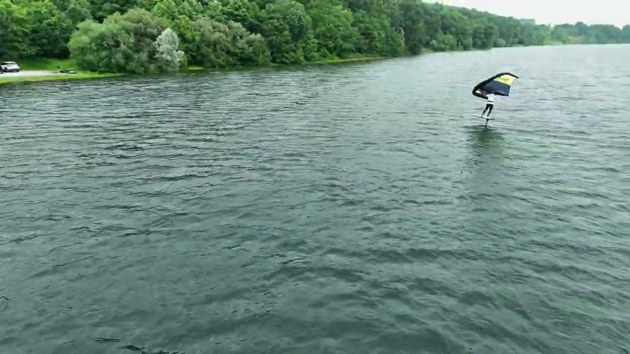 Wingfoil sur le lac du Gabas.