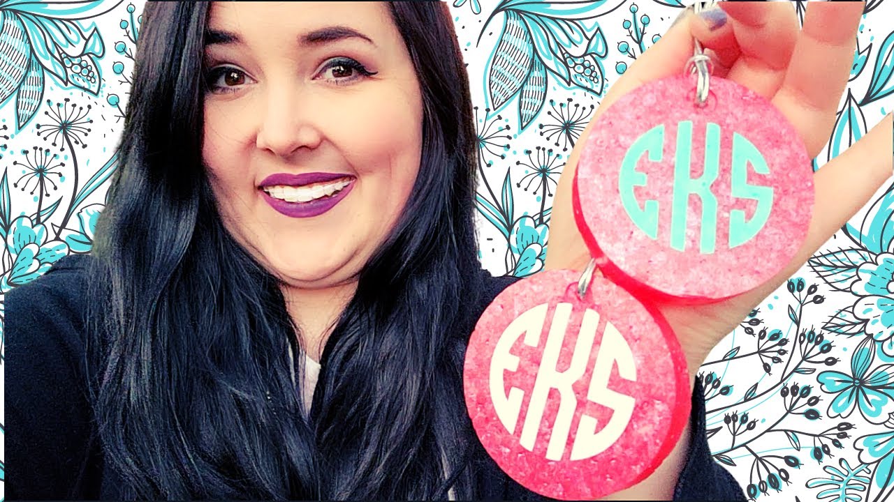 How to Make a Monogram Freshie / Cutting Vinyl Monogram with Cricut / Car Freshener / Car Candle