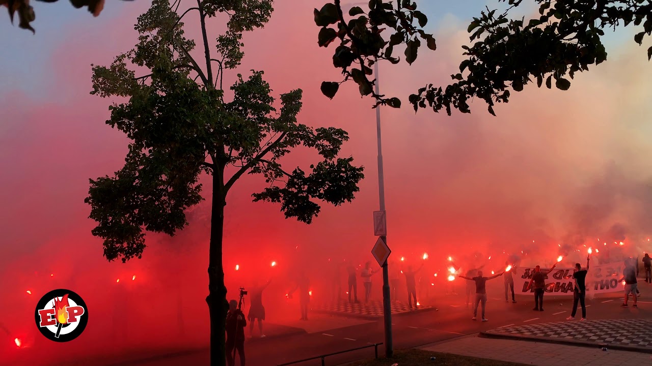 [No Pyro No Party] Met Vuurwerk & Pyro de spelers van PSV onthalen. 🧨🔥💥