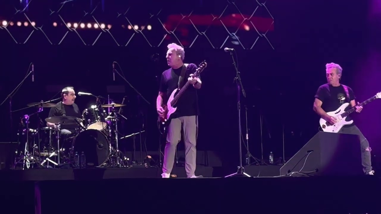 Hombres G - 40 años en Lima 2023 - Parte 1 - Venezia - Chicas Cocodrilo - Sólo Otra Vez (Full HD)