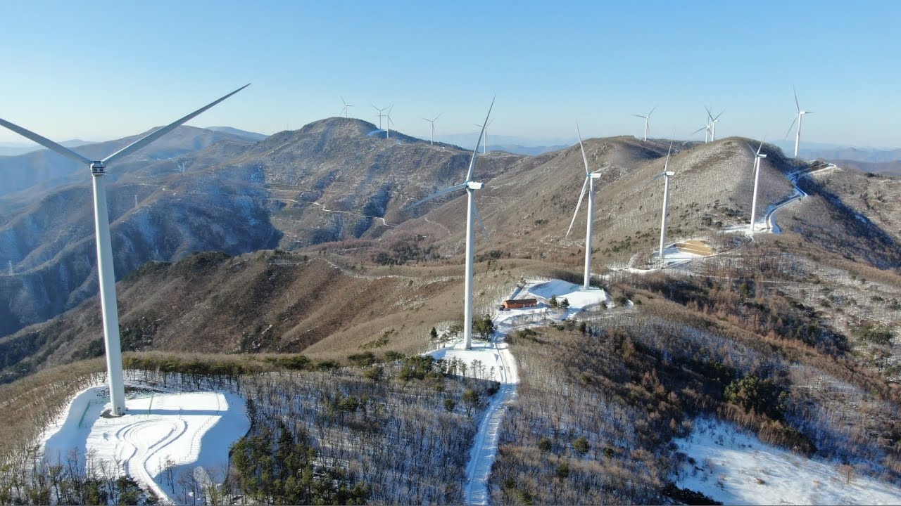 [Healing view] 강원태백 운탄고도 풍력발전단지 겨울드론영상 1080FHD [Winter view of Taebaek Wind Generator road by Drone]