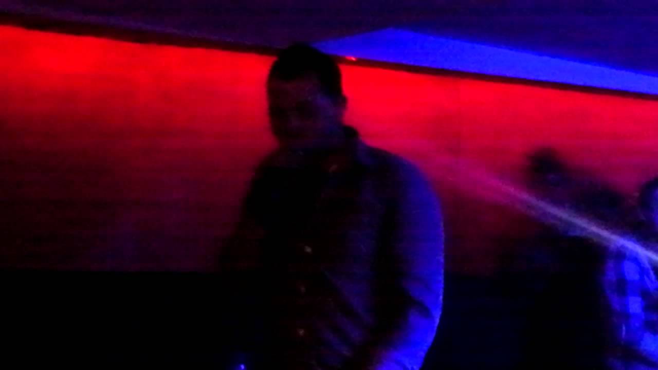 Ao vivo - Ser quem es - Evang & Janet  ( concerto do Bounce Chief )