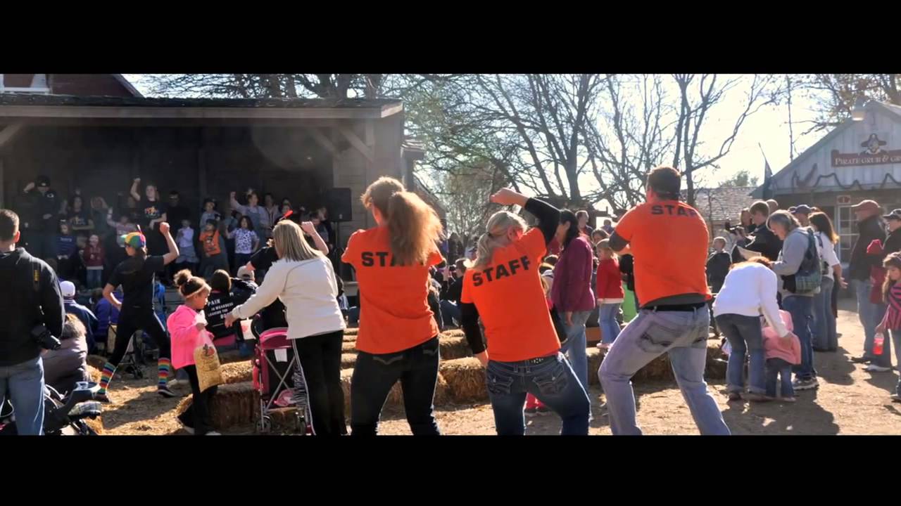 Vala's Pumpkin Patch: Fall Family Fun
