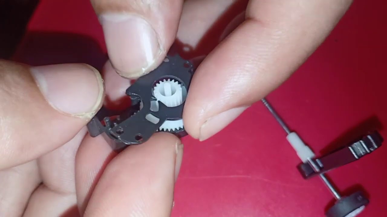 How to repair a pull back car engine