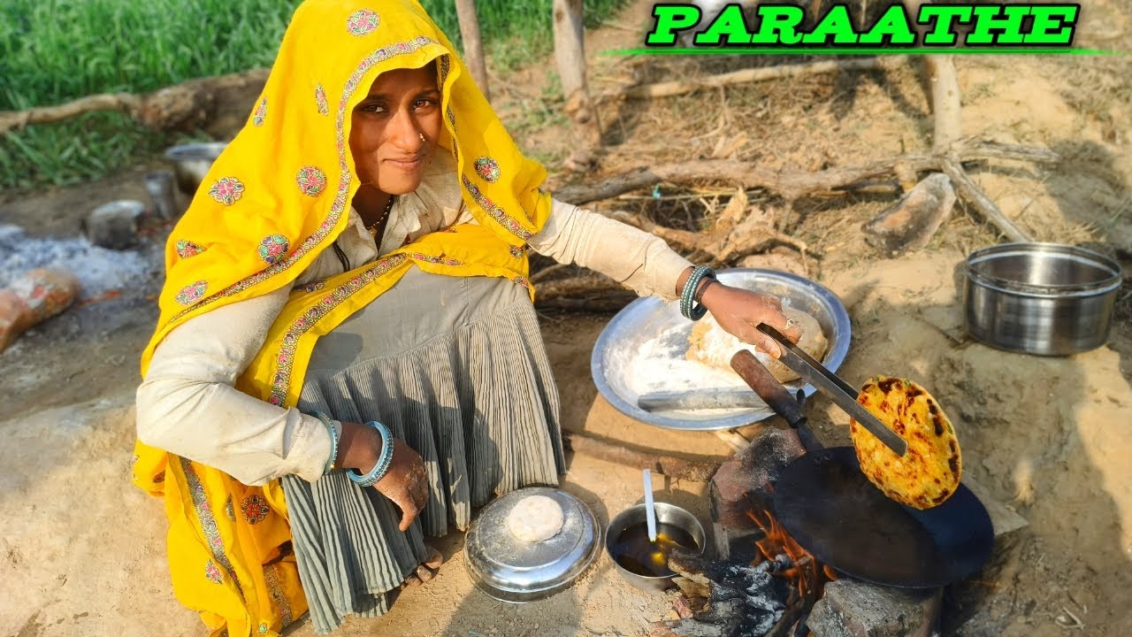 Pinky paraathe banane // पराठा बनाने