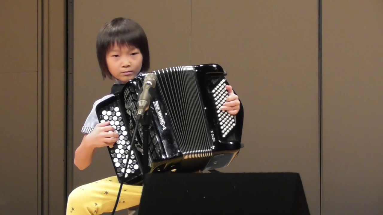 アコーディオン 演奏 チャルダッシュ (小学校3年) played by Futa Mizutani (9 years old) 2018