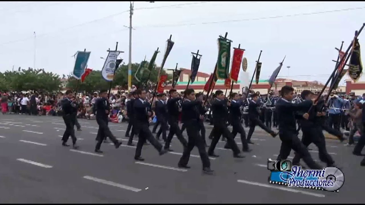 Desfile Escolar  Nuevo Chimbote 2015 (finalistas )