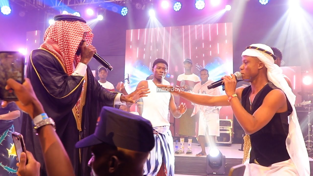SALUH KULWA AMPANDISHA DIAMOND PLATINUMZ JUKWAANI WA-PERFORM PAMOJA
