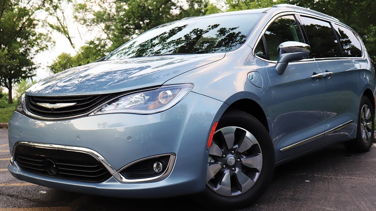 2017 Chrysler Pacifica Hybrid: Haul The Family Around Without Any Gas