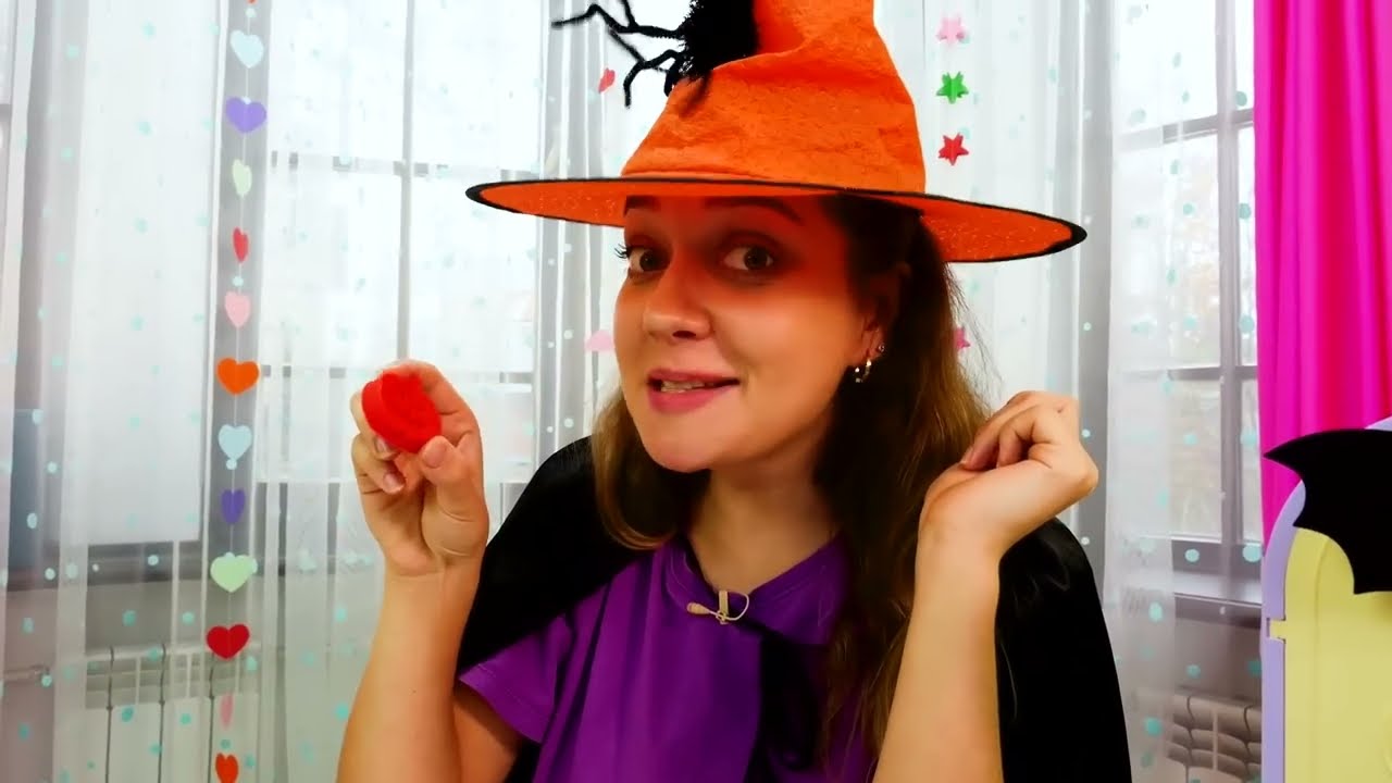 Halloween avec la poupée Barbie et une préparation festive pleine de surprises