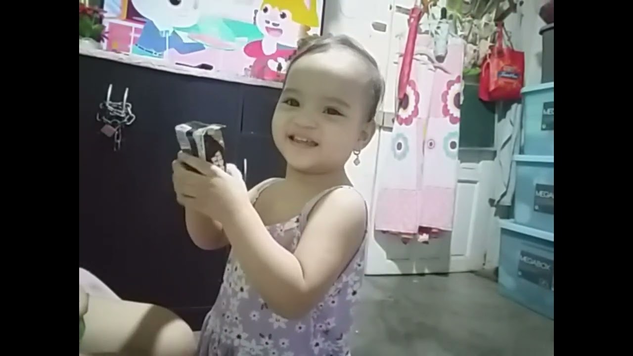 she is watching cartoon #moewmi family                @baby jannah vlog