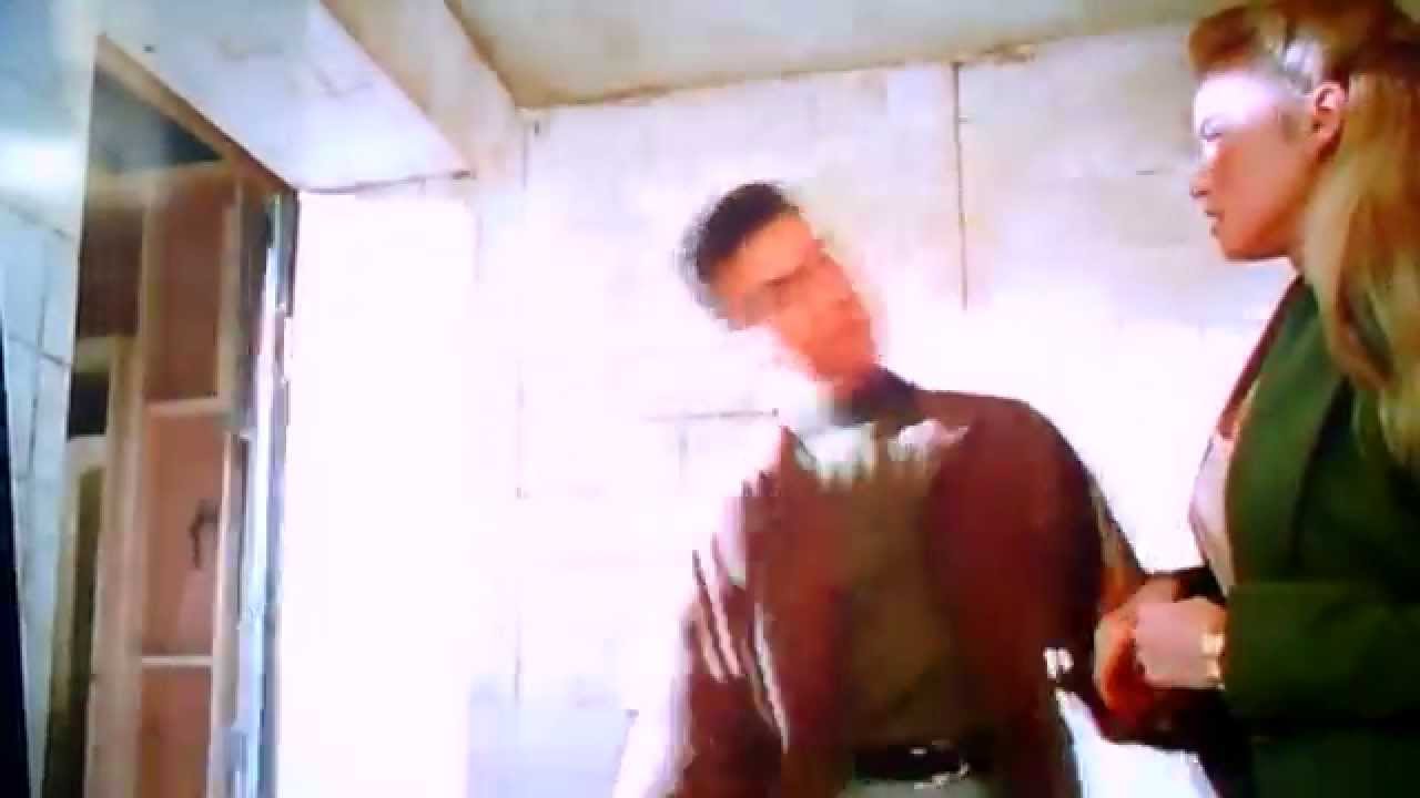 Double Impact ( movie mistake )