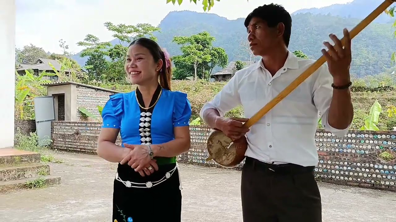 HAI ANH CHỊ HÁT SONG CA RẤT HAY MƠI MỌI NGƯỜI ĐÓN NGHE 
