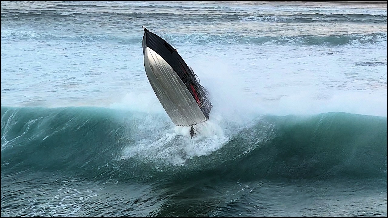 An even more gnarly Noosa Bar. Saturday morning, April 11, 2026.