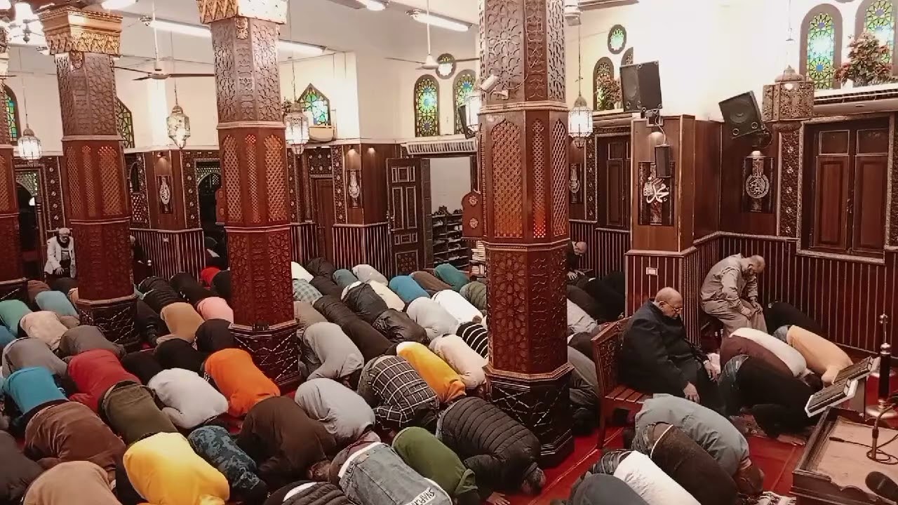 خشوع يلامس القلوب.. صلاة التراويح بصوت القارئ محمد الشرقاوي. بارك الله في هذا الصوت الشجي.