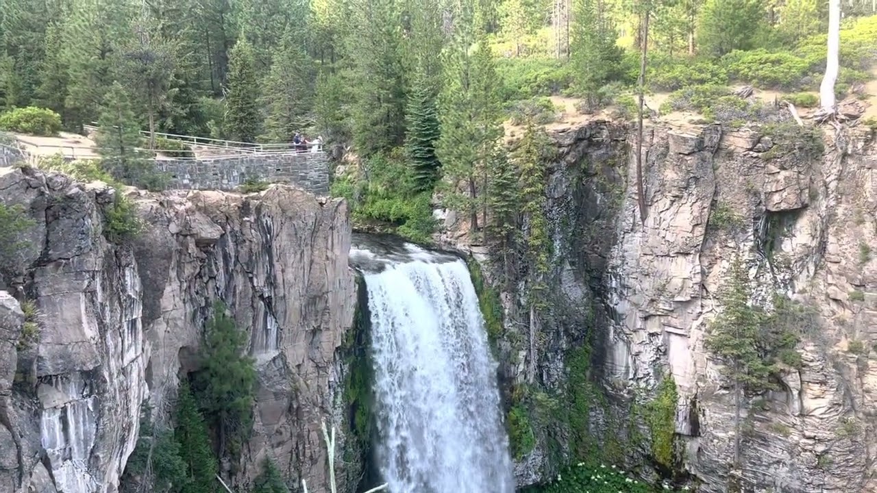 Waterfall Tumalo US #waterfall#watersounds#waterfalls#volcanicisland#volcanic#eruption#erupt