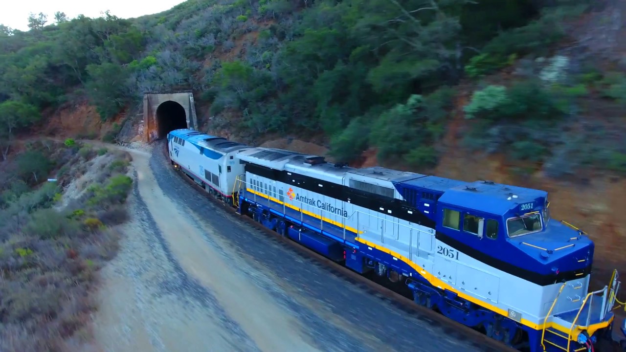 Drone chasing Amtrak with 5 Locomotives into SLO