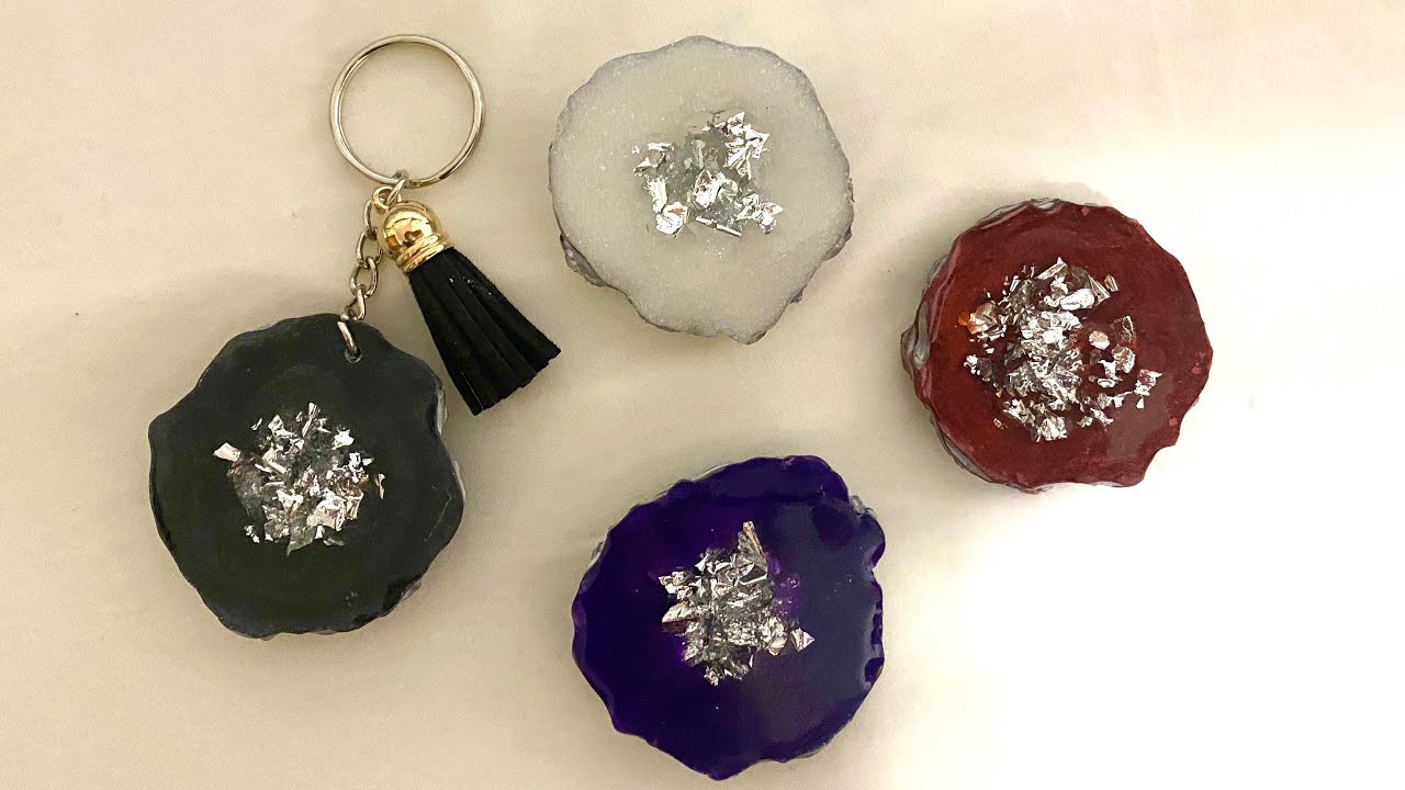 1st try resin geode phone grip | resin keychain | resin lover #DIYphonegrips