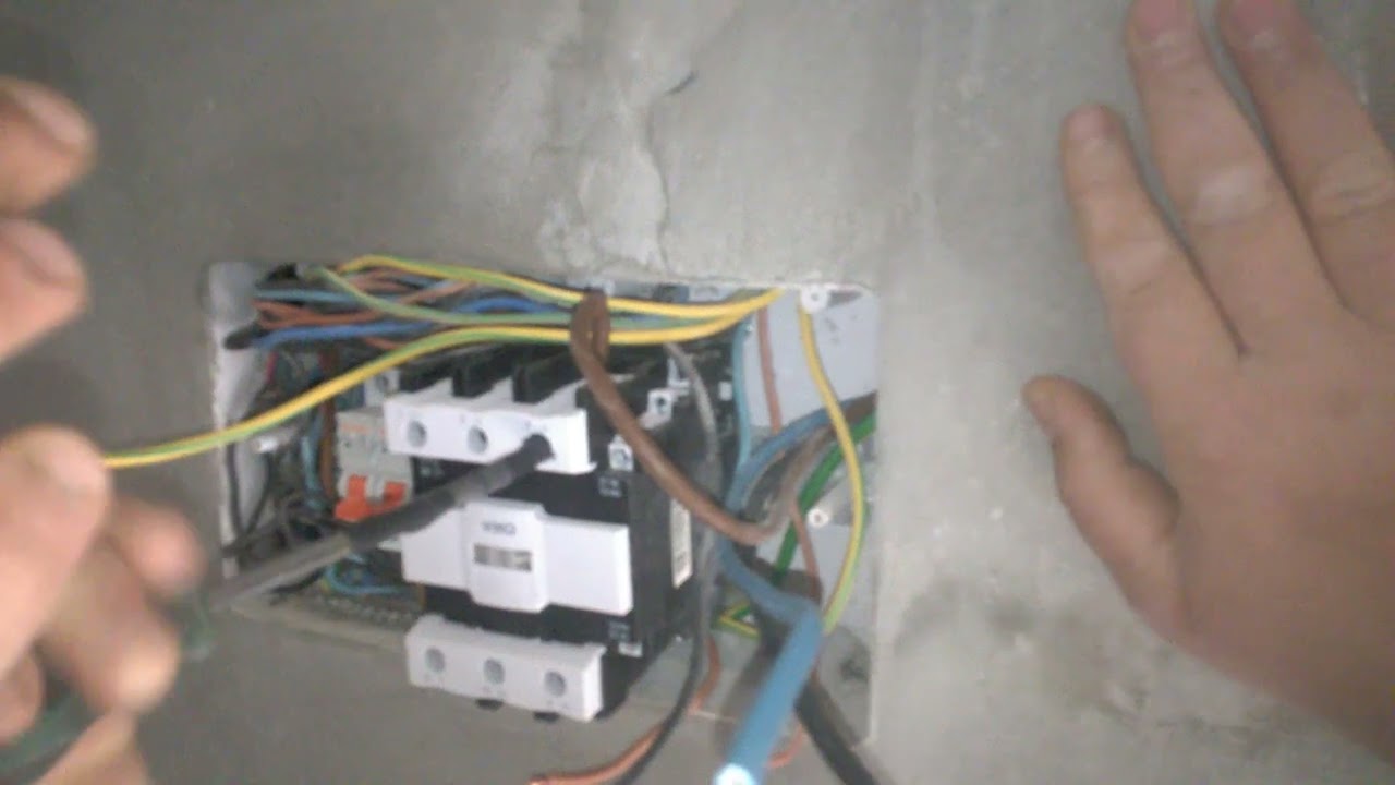 كيفية تقسيم 380 volt الى 220 volt باستعمال كونتكتور 380volt للحماية (الجزء الأول)