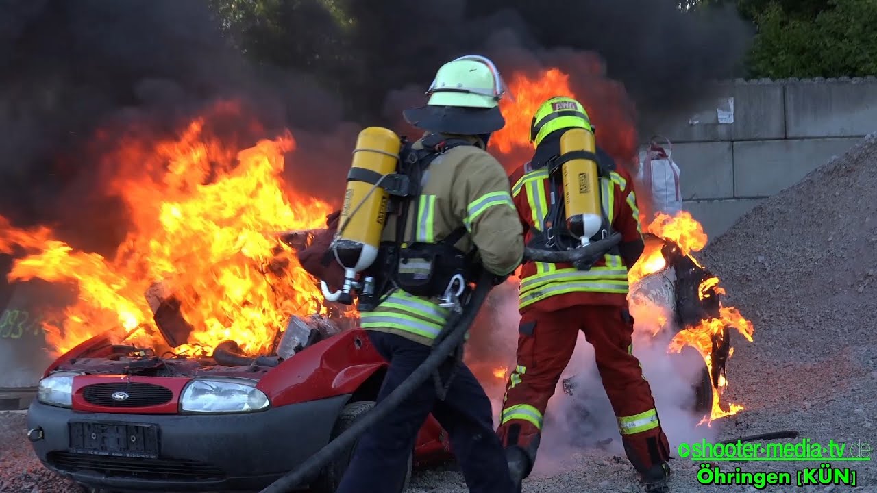 Löschmittel F-500 ~ REIFENBRAND + PKW-BRAND = Wassertank trotzdem noch voll / Feuerwehr Öhringen [V]
