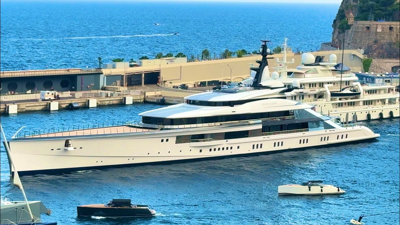BRAVO EUGENIA 109m  JERRY JONES $225 MILLION SUPERYACHT  OCEANCO 2019 docking Monaco @emman25MC
