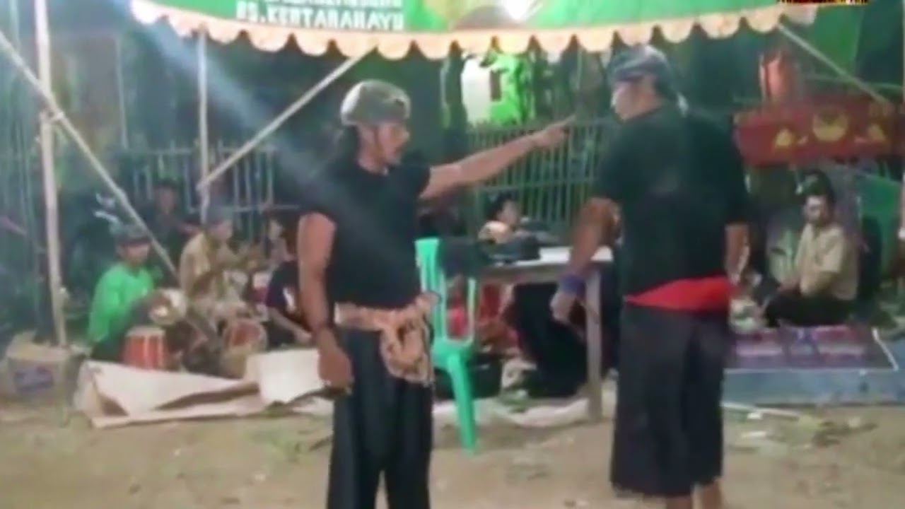 MAS RANTE VS MAS BERUK  || DOKUMENTASI CERITA/LAKON TOPENG 19 Nopember 2014