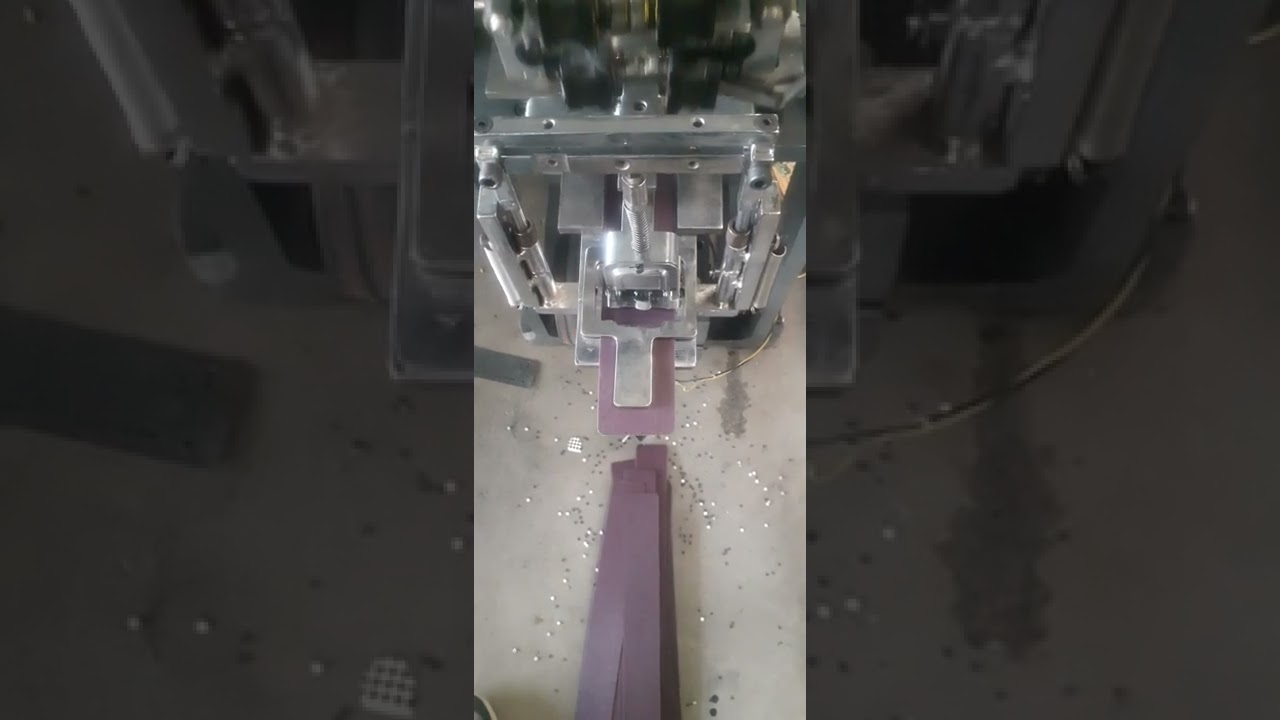 JACQUARD PLASTIC CARD PUNCHING MOVEMENT