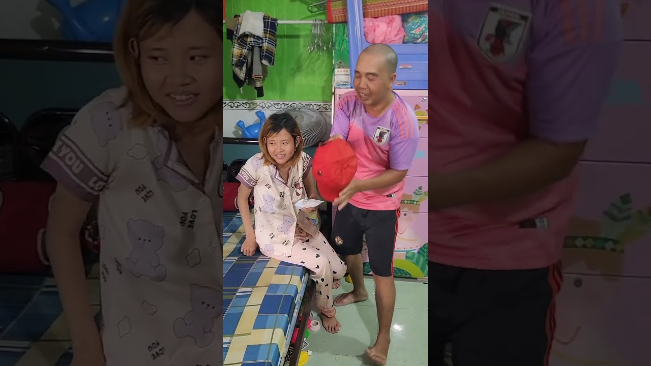 Chị Nuôi Đến Chơi Hữu Mua Đồ Hoành Tráng