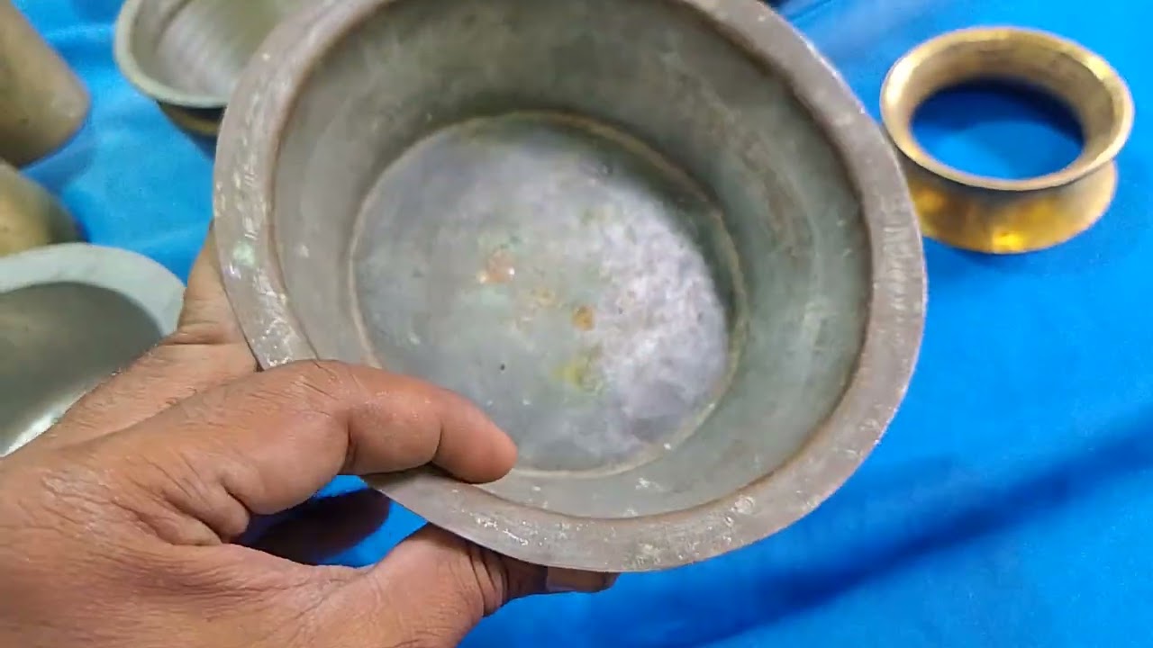 Old brass பழைய பித்தளை மற்றும் வெண்கல பொருட்கள்