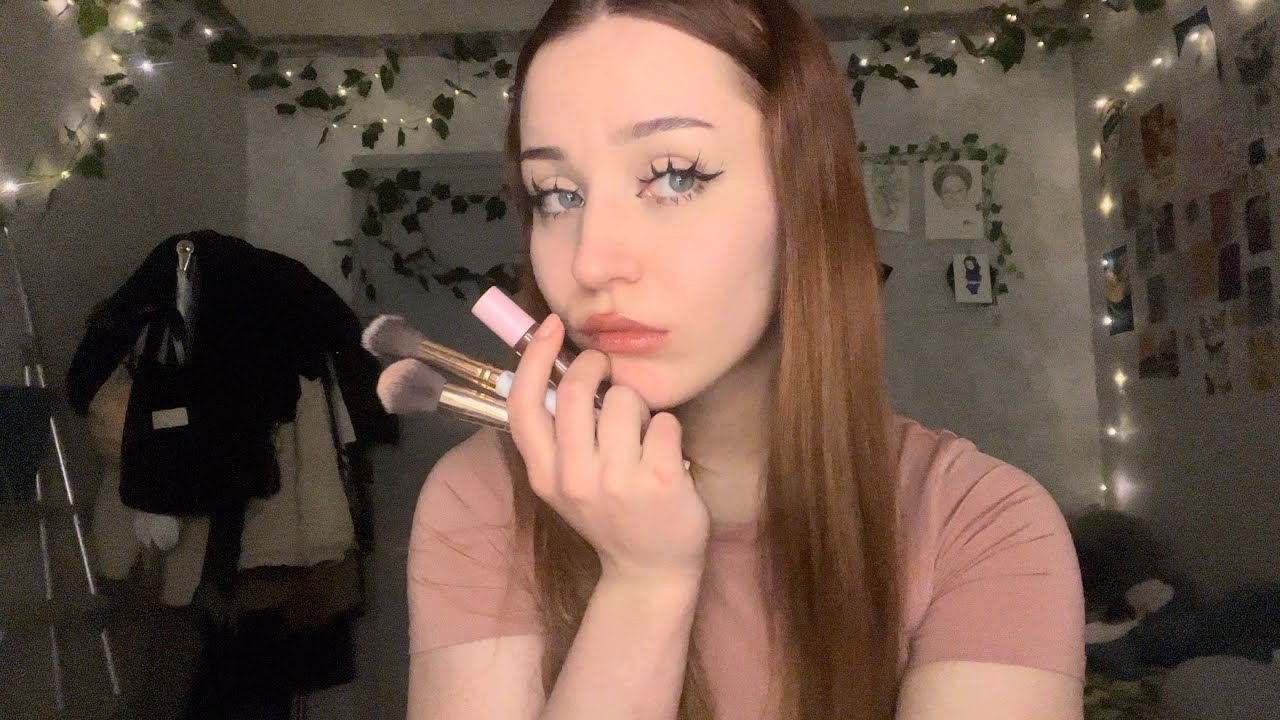 АСМР твои подруги хотят тебя накрасить