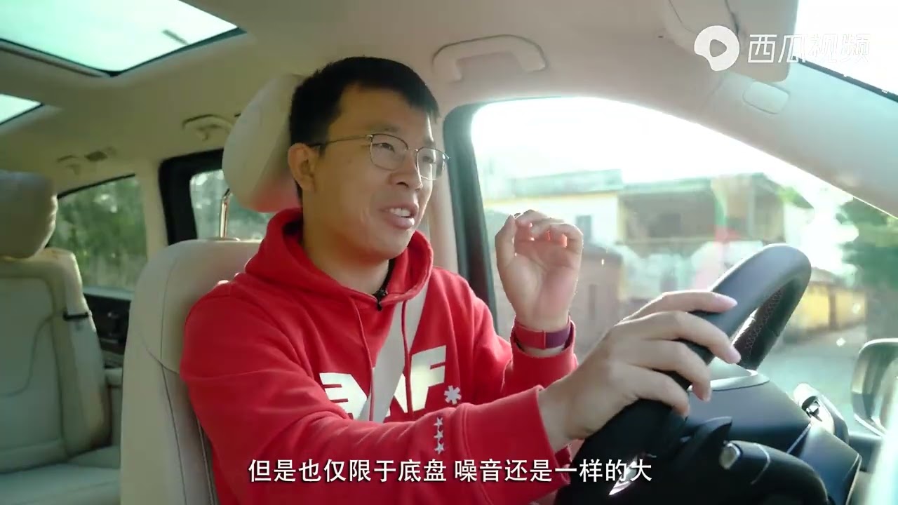 “另类”的高端移动堡垒 试全新奔驰V级