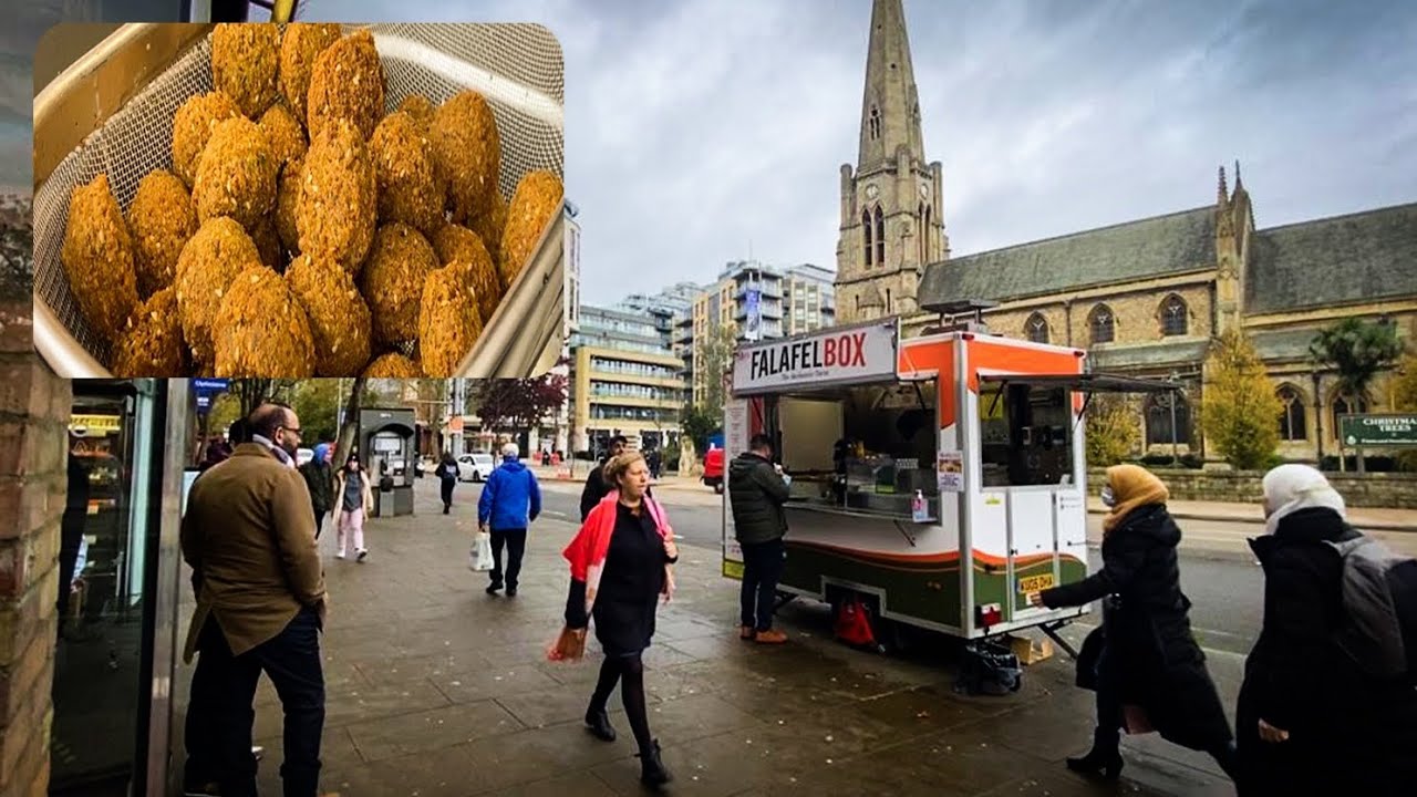 واحد من أطيب محلات بيع الفلافل في بلدة إيلينغ غرب لندن Yaffa Falafel-Ealing