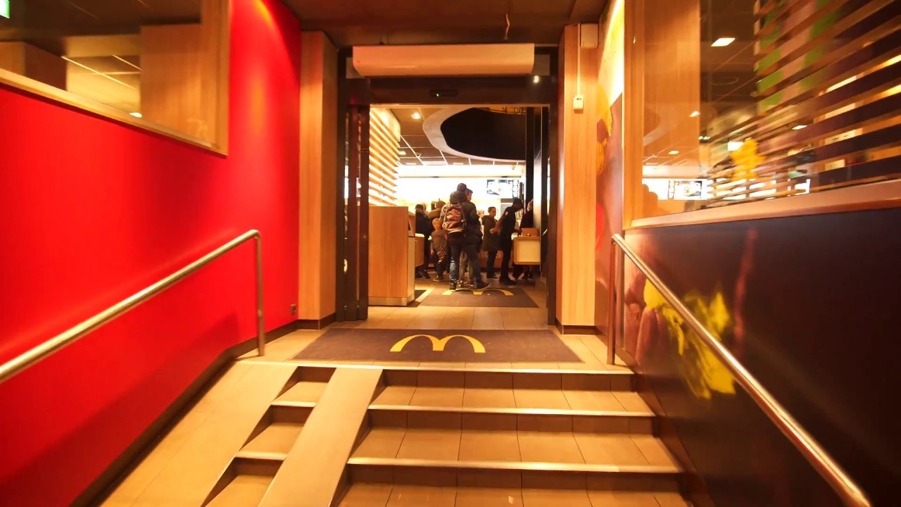 Norway, Oslo, walking from Jernbanetorget metro station to Mc Donalds