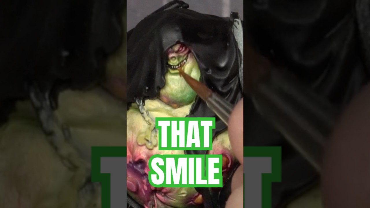 That damn smile 💚#warhammer #warhammer40k