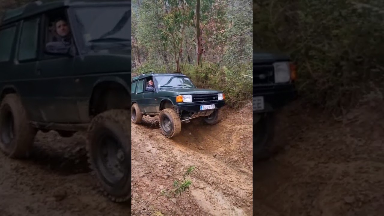 Land Rover Discovery 300 TDI making it look easy on very slippery hill #4x4 #offroad #4wd #landrover