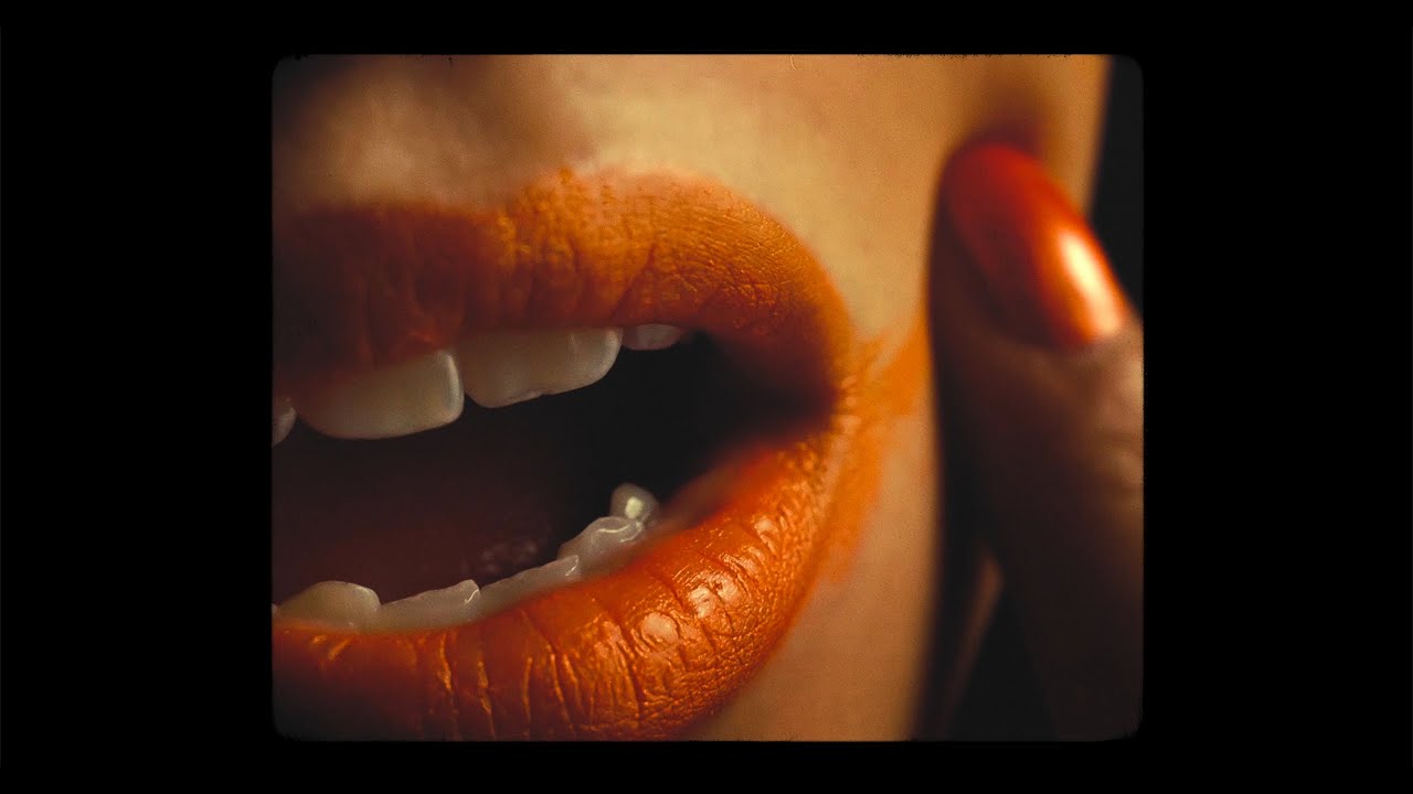 Carsky feat. Daria Marx - Leave a Sign