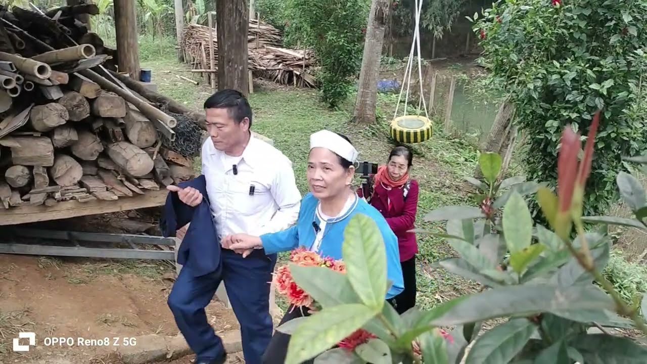 HAI NGHỆ NHÂN KHÔNG KHÔNG CÓ ĐIỂM ĐỂ CHÊ
