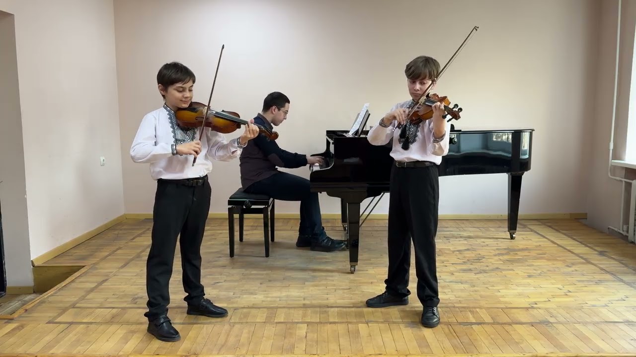 Українська народна пісня обробка Н. Безенкової “По дорозі жук, жук”. Дует Величко М., Дишленко Д.