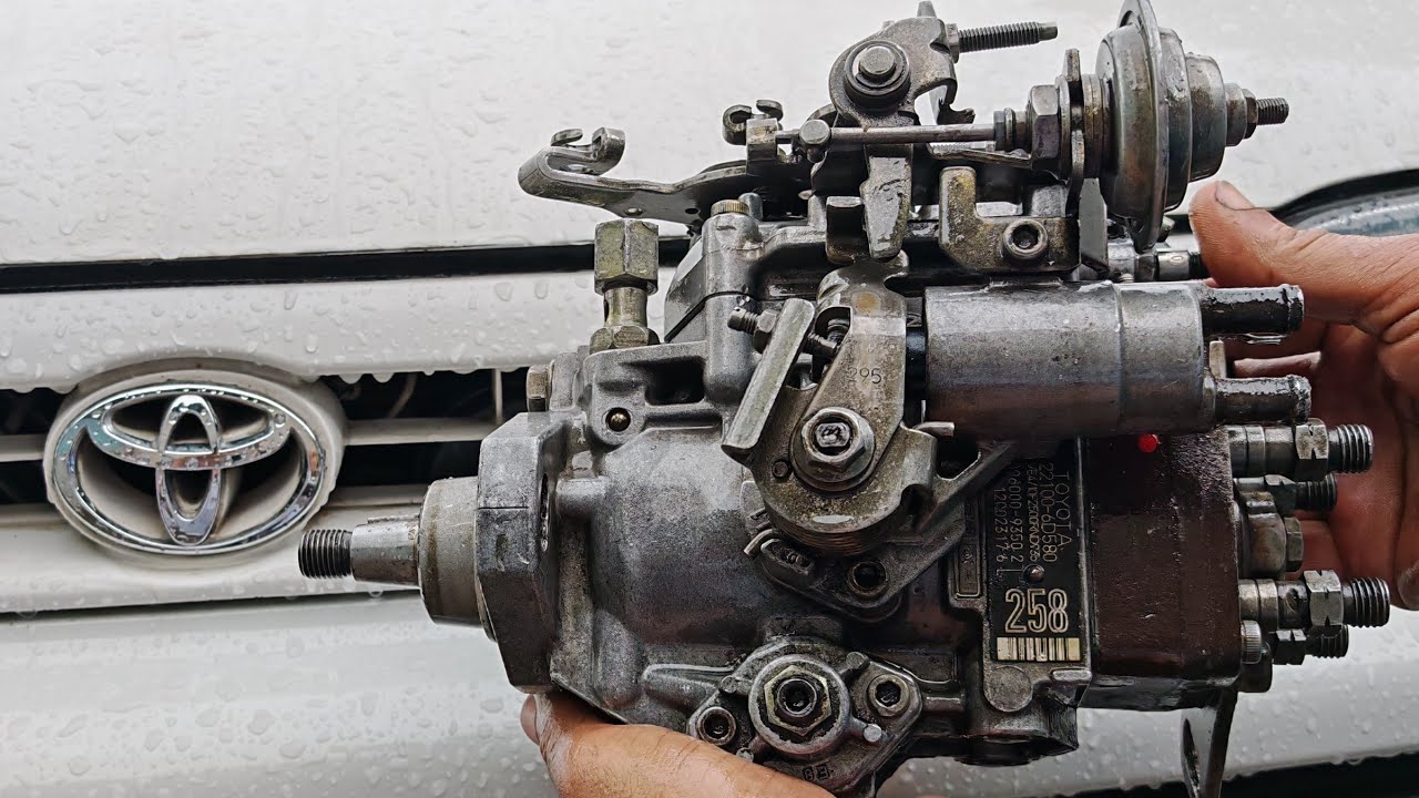 Toyota 2c diesel engine fuel pump repair