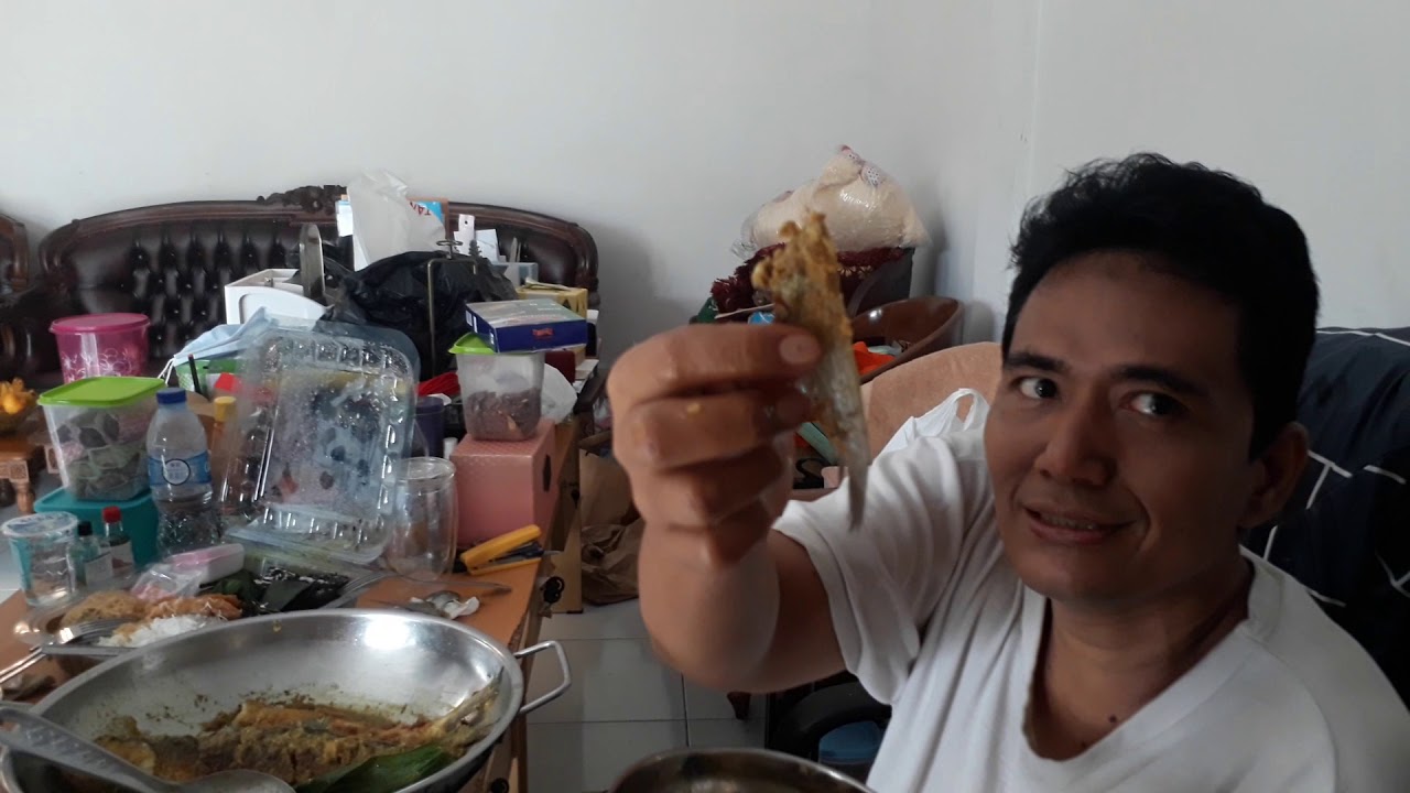 Makanan dari keluarga calon Matkiding