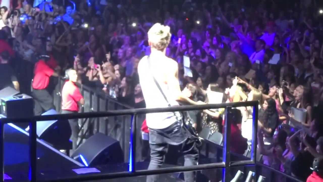 One Direction - Best Song Ever (with shenanigans) - Last Show (8/10)
