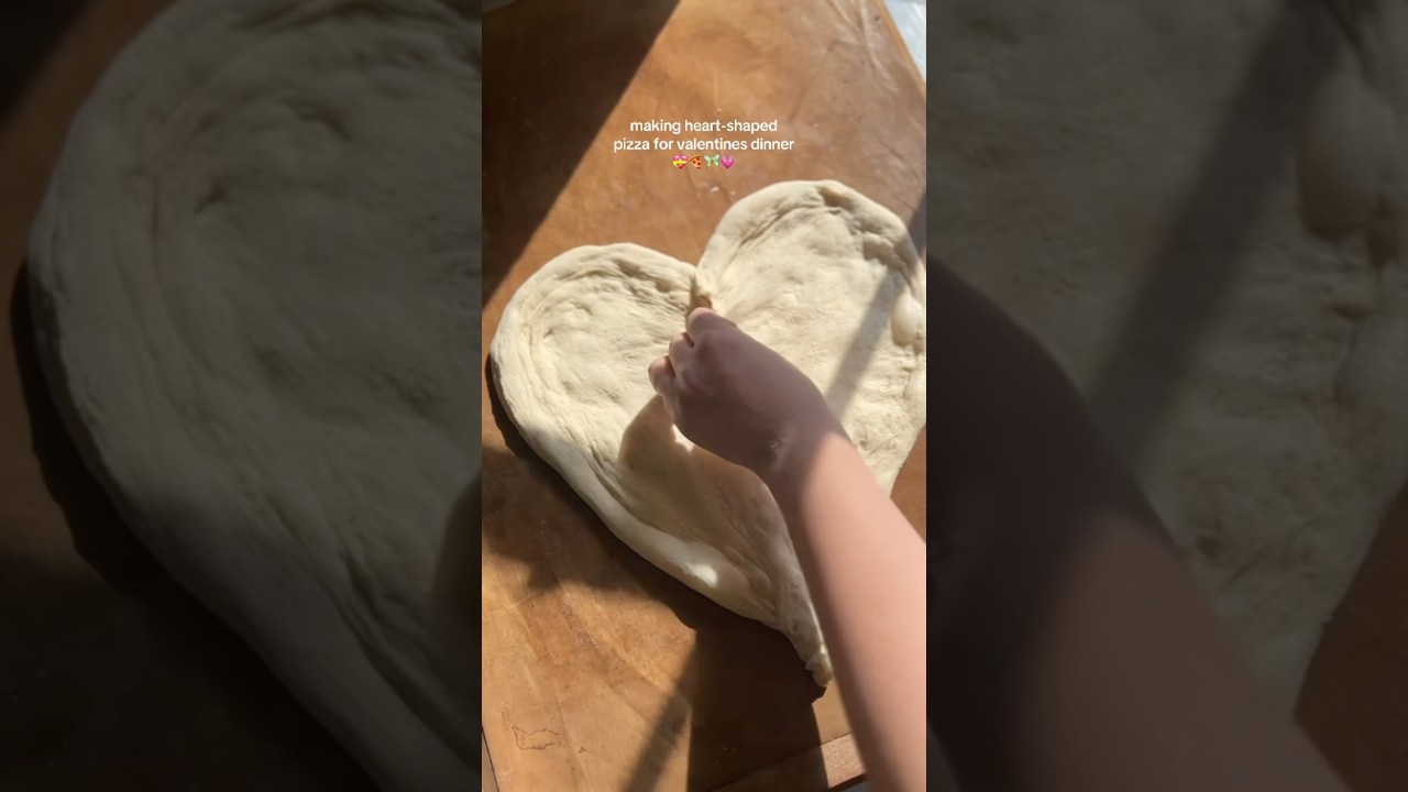 Heart shaped pizza crust tutorial for valentines dinner 💗💝🍕 #pizza #sourdough recipe in comments