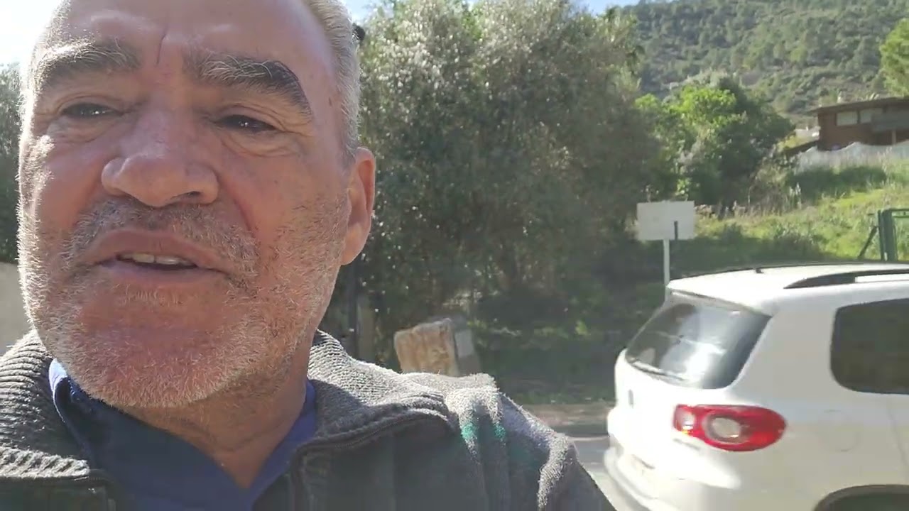   1. Benarravís… e completamente encontrado na paz que só a Andaluzia sabe dar. #españa real
