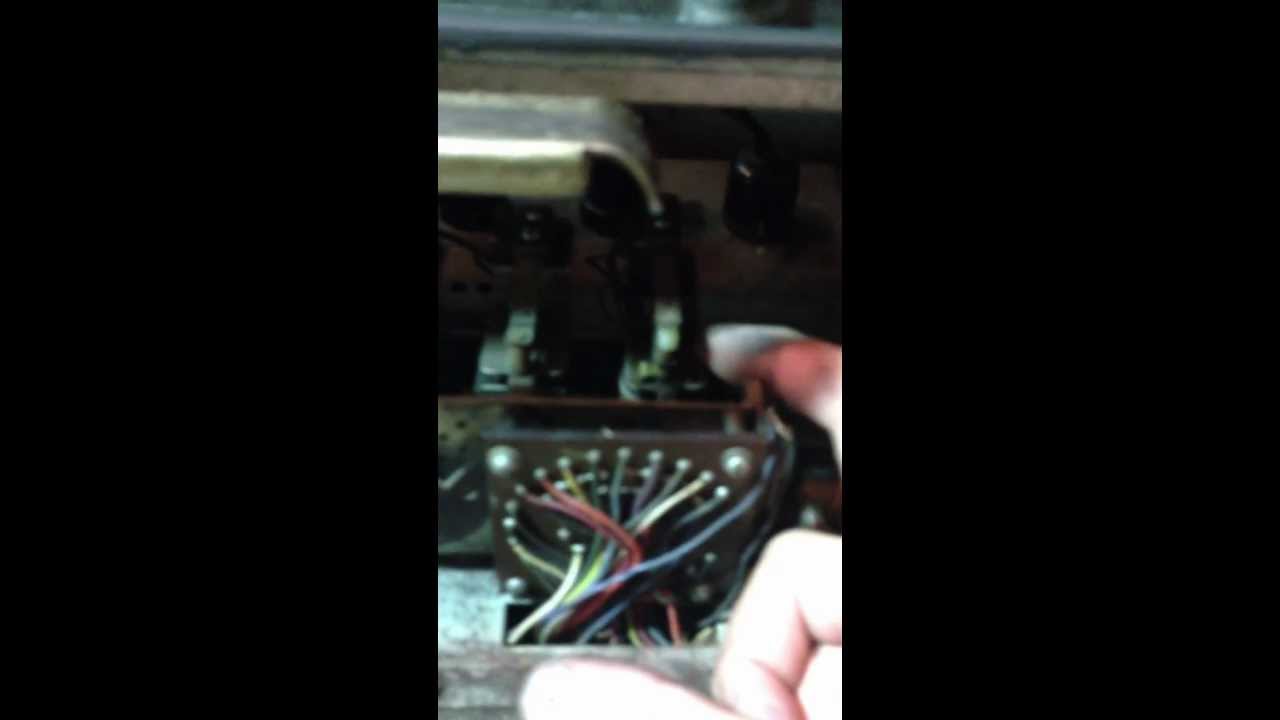seeburg shoot the bear arcade game - an inside view