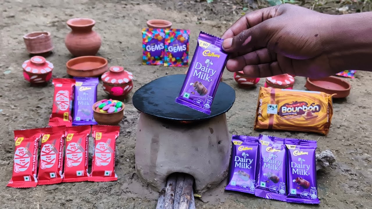 Dairy Milk Recipes Cooking Round Bread with Chocolate in Clay Pot