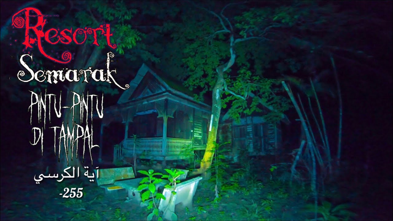 Pintu Utama , Pintu Bilik Di Tampal Ayatul Kursi | Resort Tinggal Semarak RE