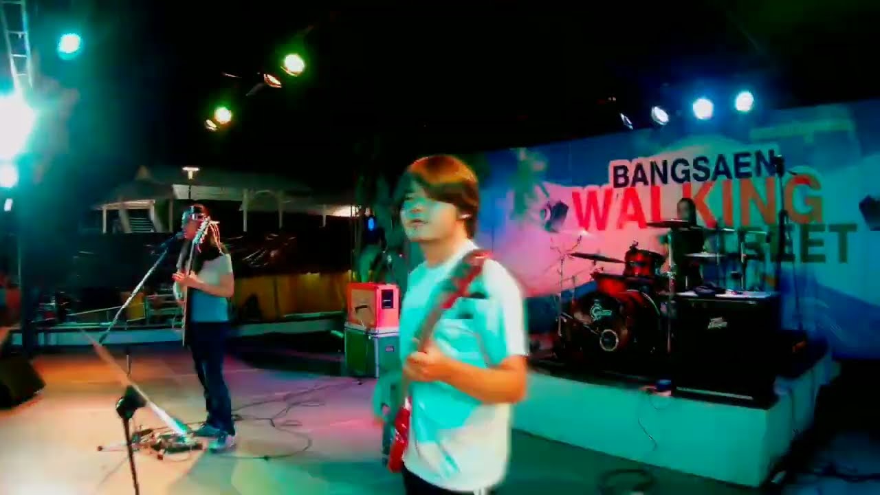 Flying V Martin - Shape-Fitting Cube (What You Fit In) [Live @Bangsaen Walking Street (11/06/22)]