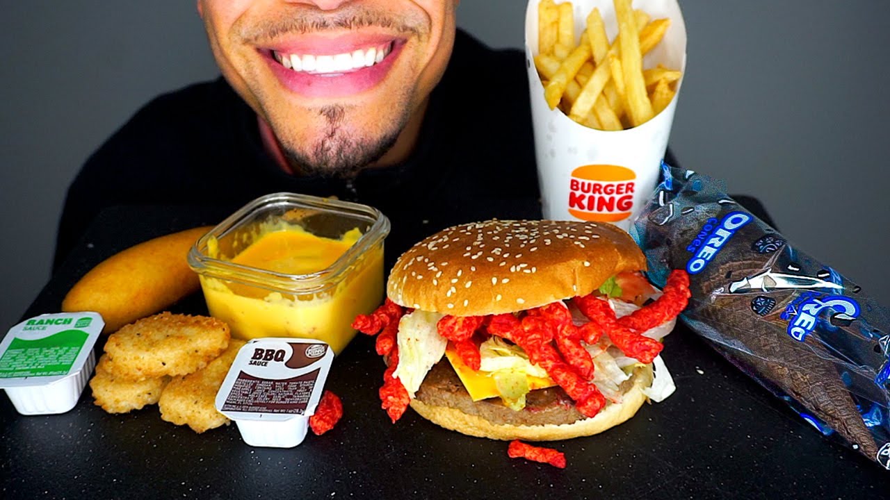 ASMR BURGER KING IMPOSSIBLE WHOPPER CHEETOS NUGGETS CORN DOG CHEESE OREO ICE CREAM CONE MUKBANG JERR