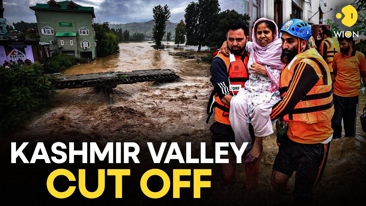 J&K In Crisis: Deadly Floods, Landslides Cripple Valley | Rescue Teams Race Against Time